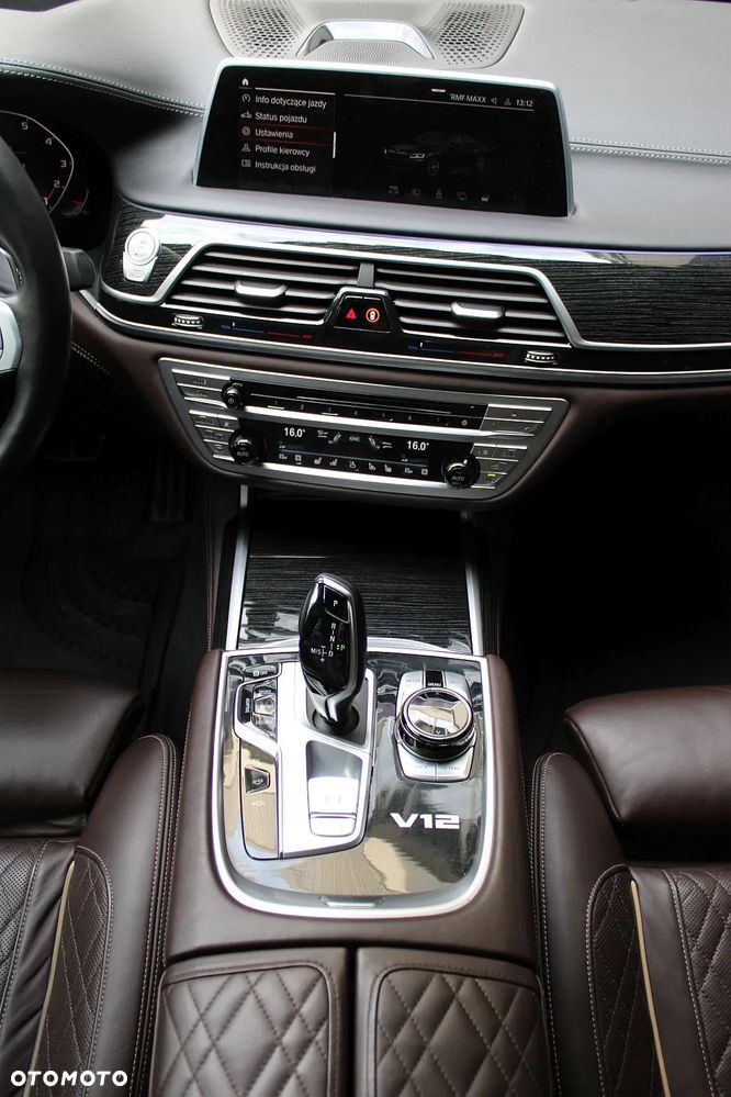 BMW Seria 7 M760Li xDrive - 17