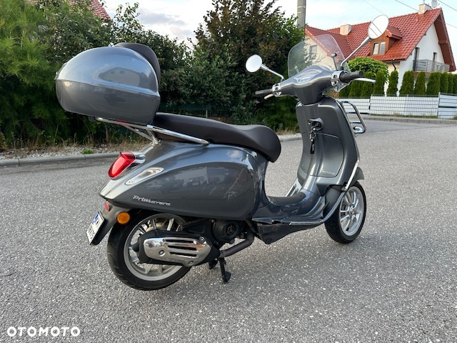 Vespa Primavera - 2