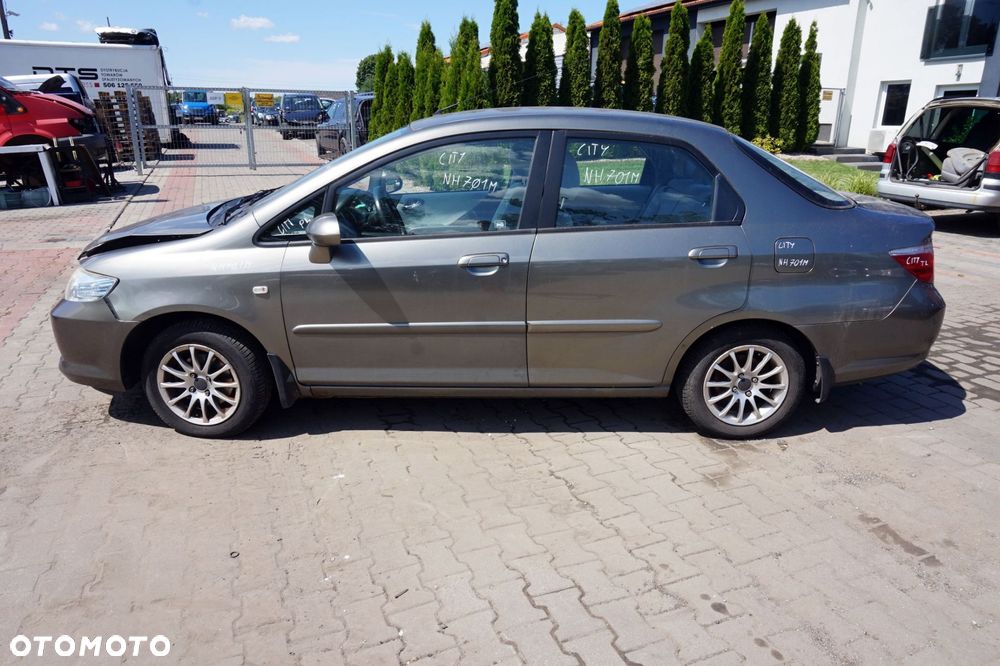 HONDA CITY IV 2007 NH701M 1.4 8V L13A8 82KM BEŻOWY na części - 2