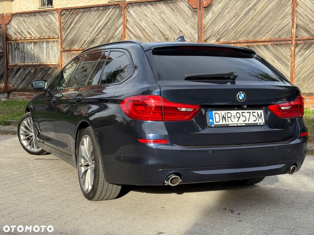 BMW Seria 5 520d xDrive Luxury Line sport - 9