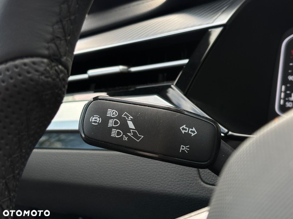 Volkswagen Arteon 2.0 TDI SCR 4Motion DSG R-Line Edition - 37