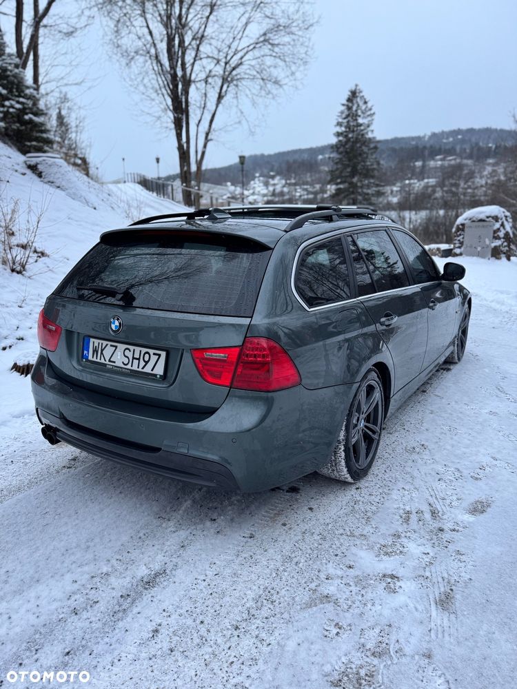 BMW Seria 3 330d xDrive - 4