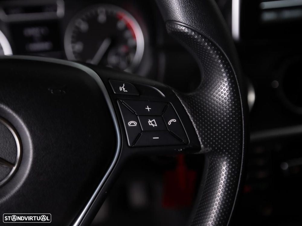 Mercedes-Benz A 180 - 15