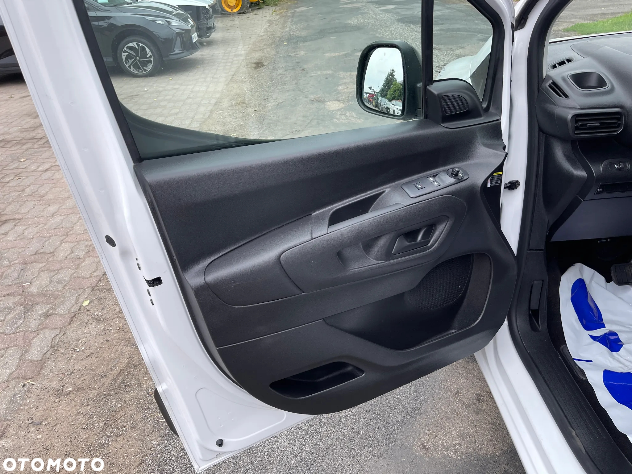 Citroën E-BERLINGO Berlingo 100% ELEKTRYCZNY 2023 ROK Tylko 22.000 KM Przebieg 3 Osobowy - 20