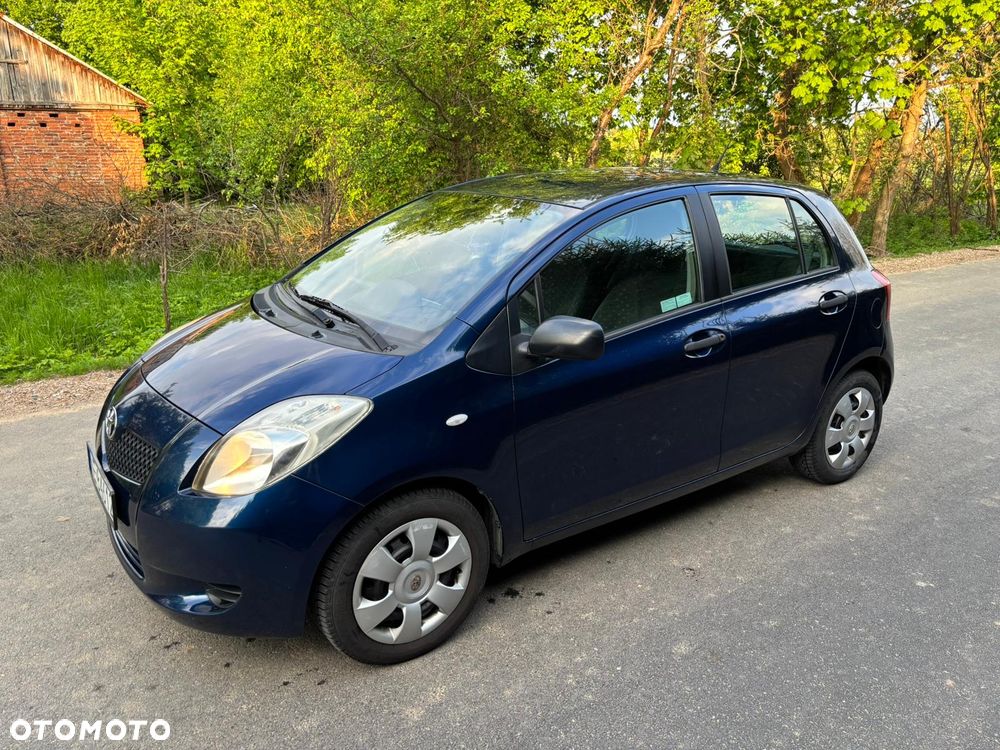 Toyota Yaris 1.3 Luna A/C - 2
