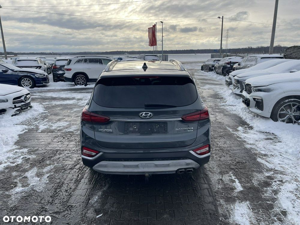 Hyundai Santa Fe 2.2 CRDi 4WD Automatik SEVEN Premium - 3