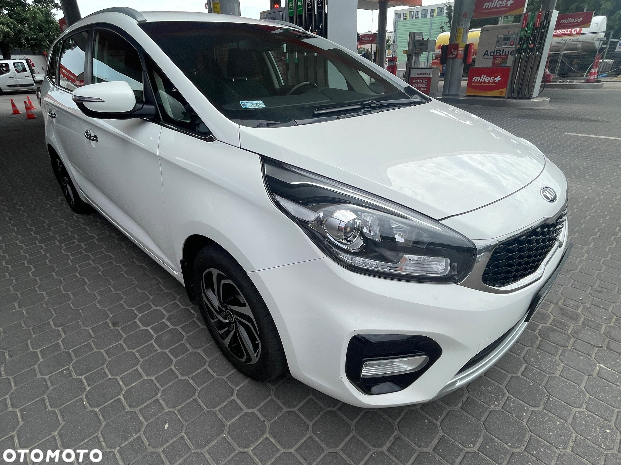 Kia Carens 1.6 GDI L - 7
