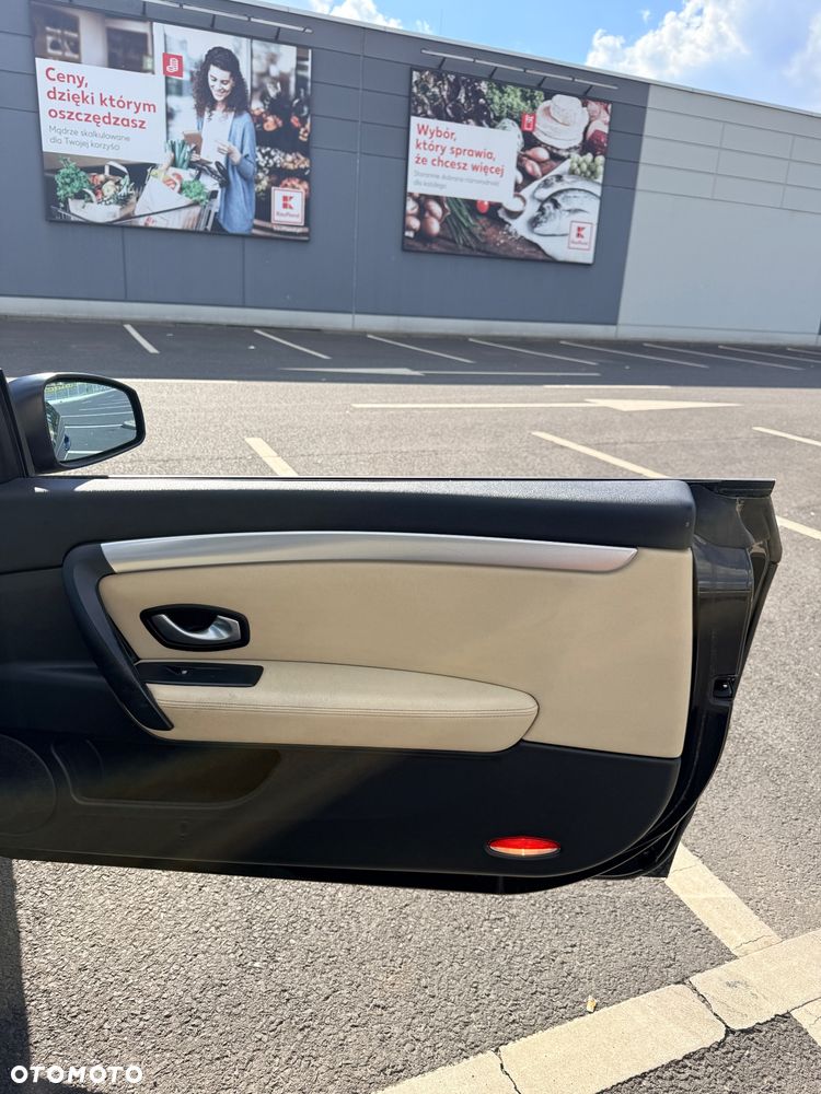 Renault Laguna 2.0 DCi Dynamique 4WS - 17