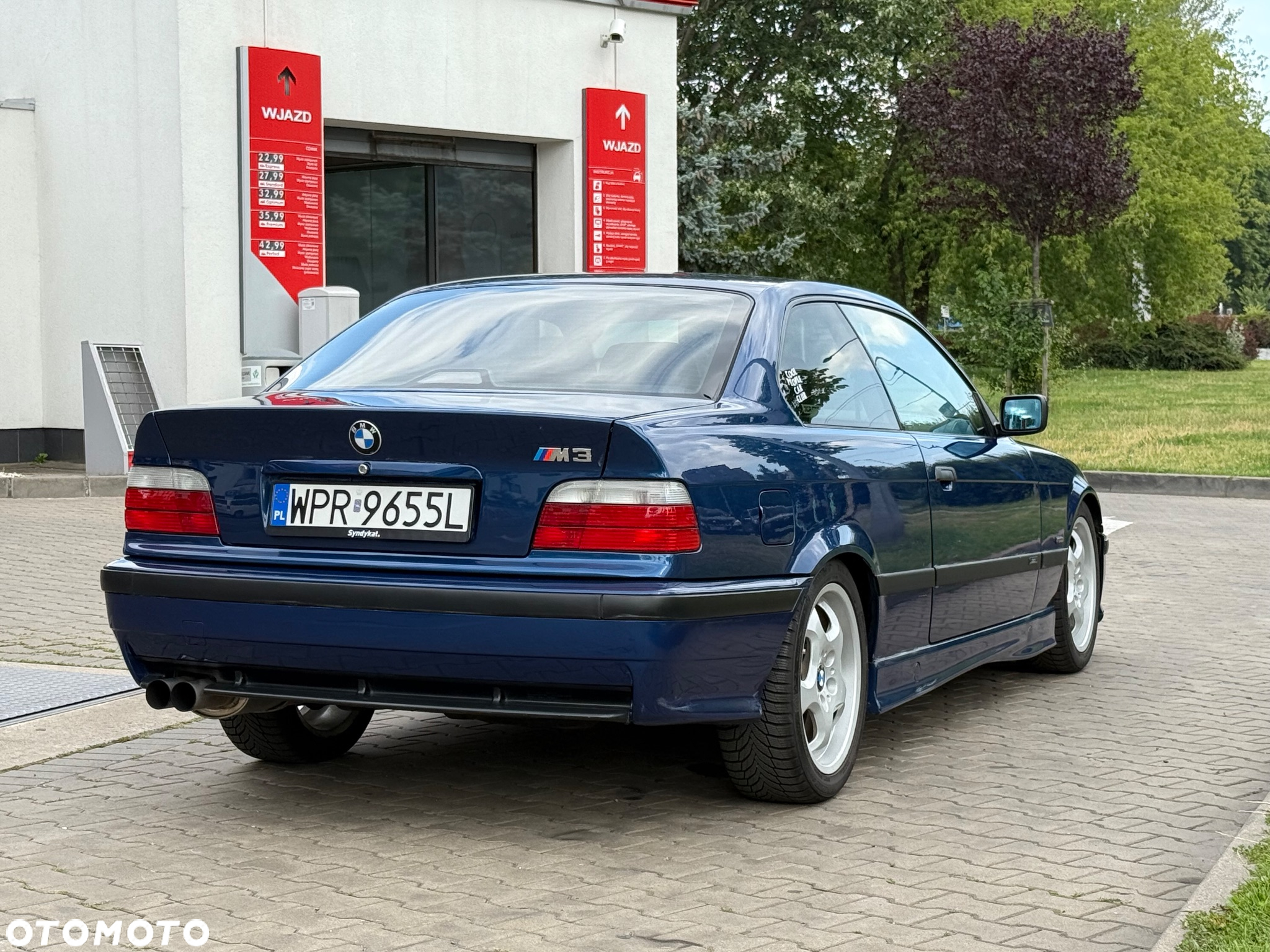 BMW Seria 3 320i Cabriolet - 4
