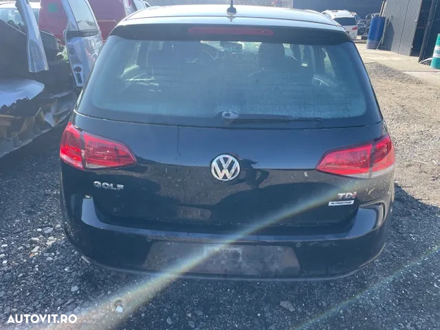 Dezmembrez Volkswagen Golf 7 - 3