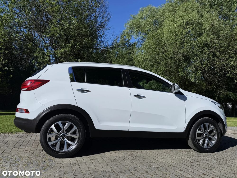 Kia Sportage 1.6 GDI 2WD Dream-Team Edition - 4