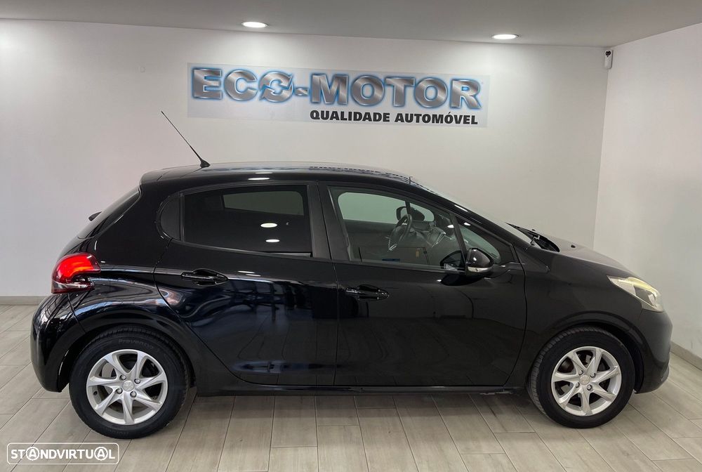 Peugeot 208 1.2 PureTech Style - 14