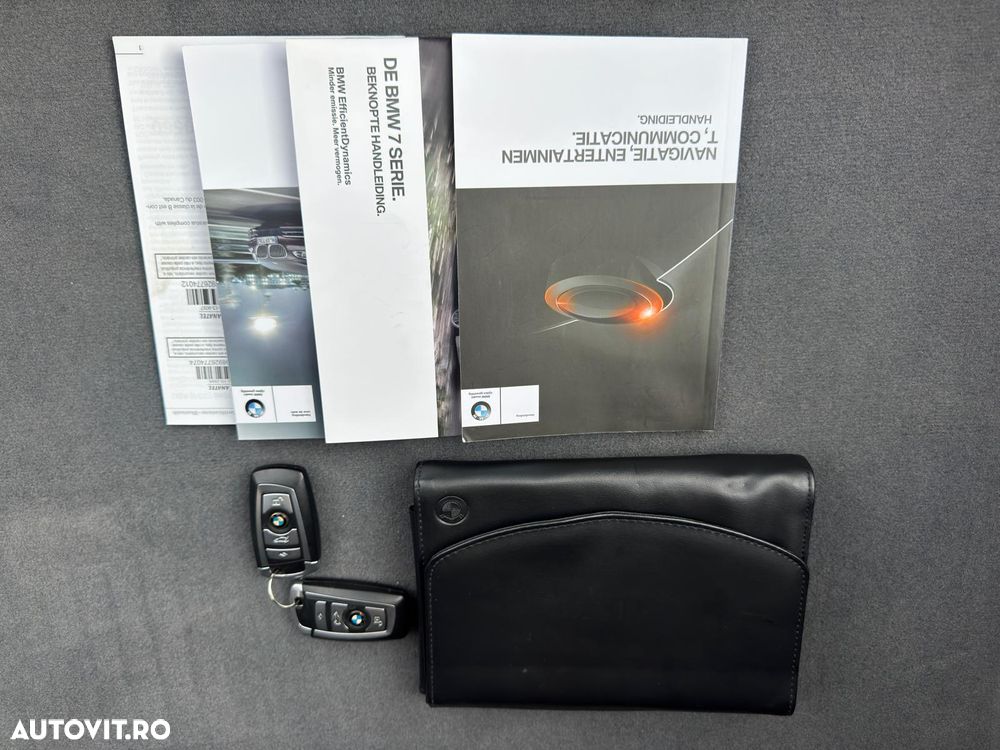 BMW Seria 7 740d Edition Exclusive - 38