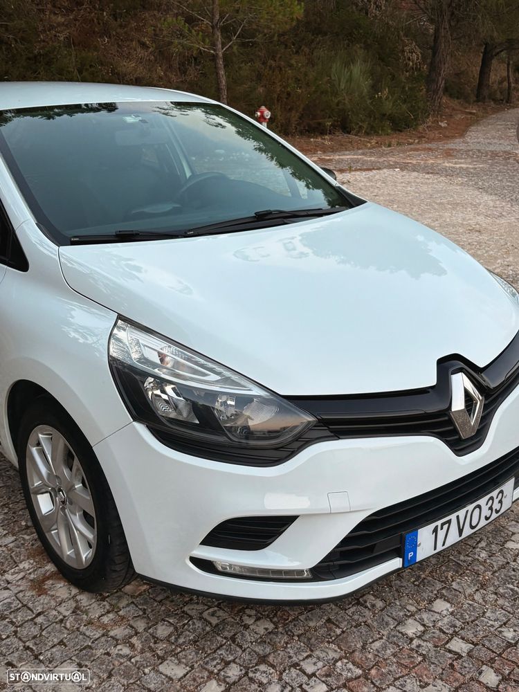 Renault Clio - 10