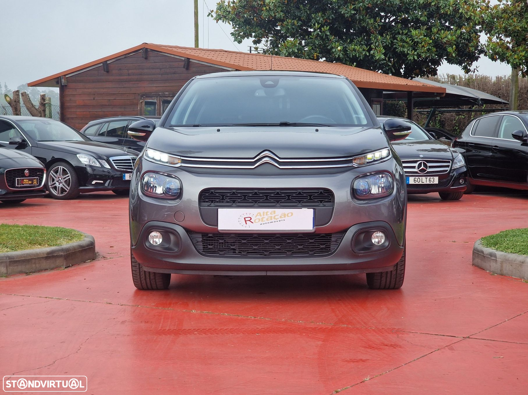 Citroën C3 1.2 PureTech Shine EAT6 - 2