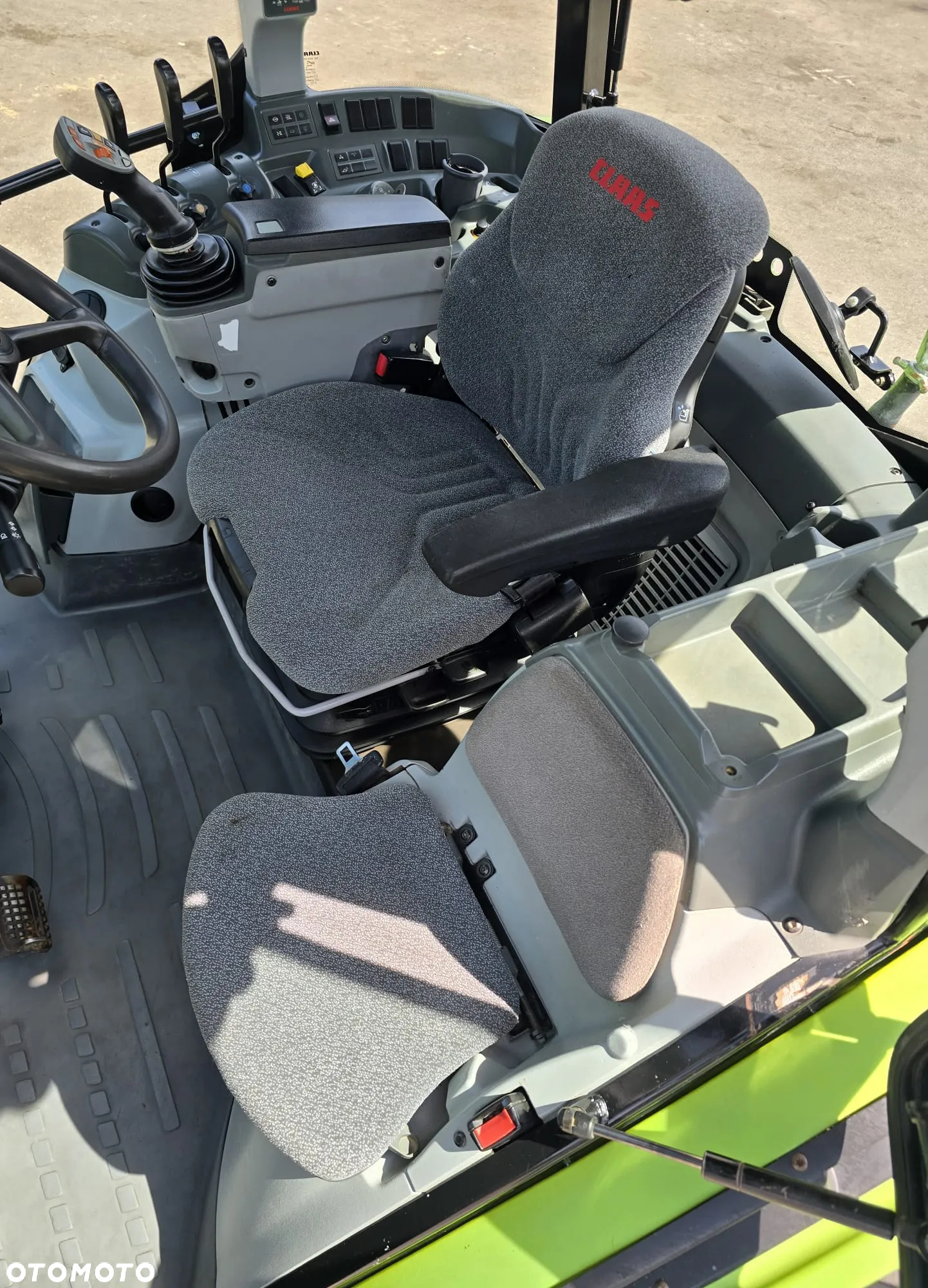 Claas Arion 430 - 9