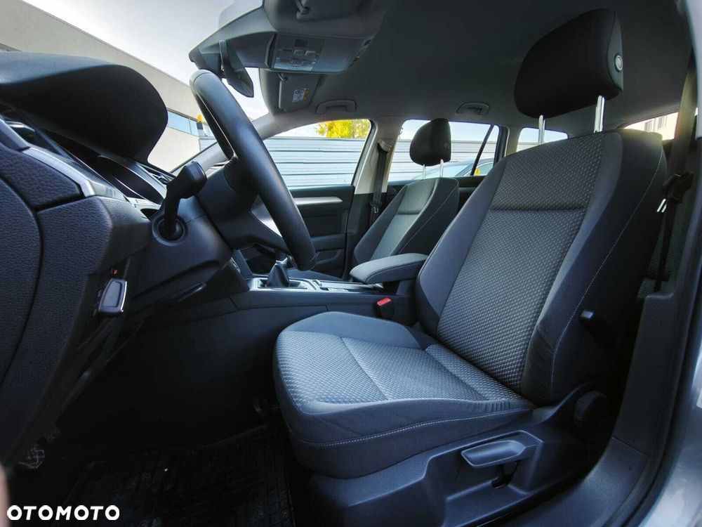 Volkswagen Passat Variant 1.5 TSI EVO Essence - 9