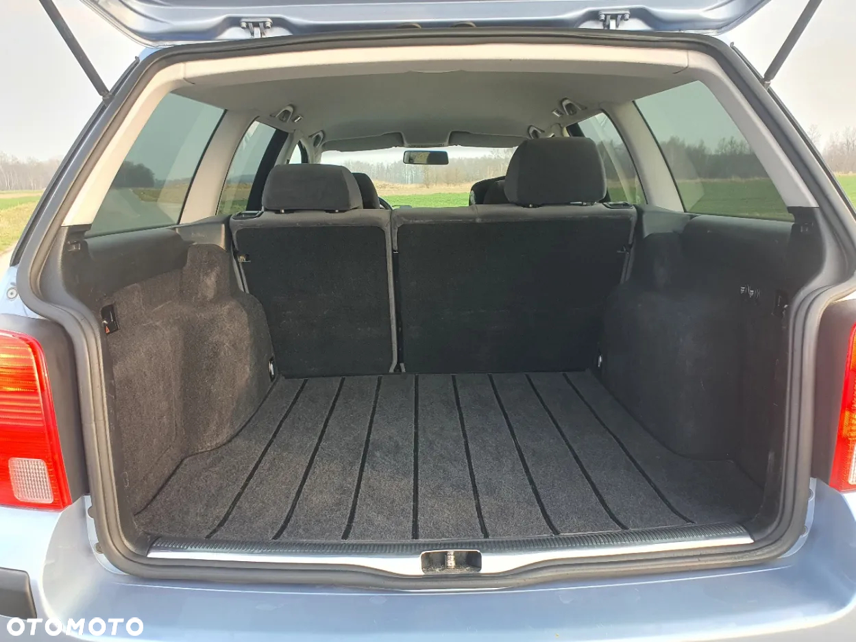 Volkswagen Passat 1.8 Comfortline - 21