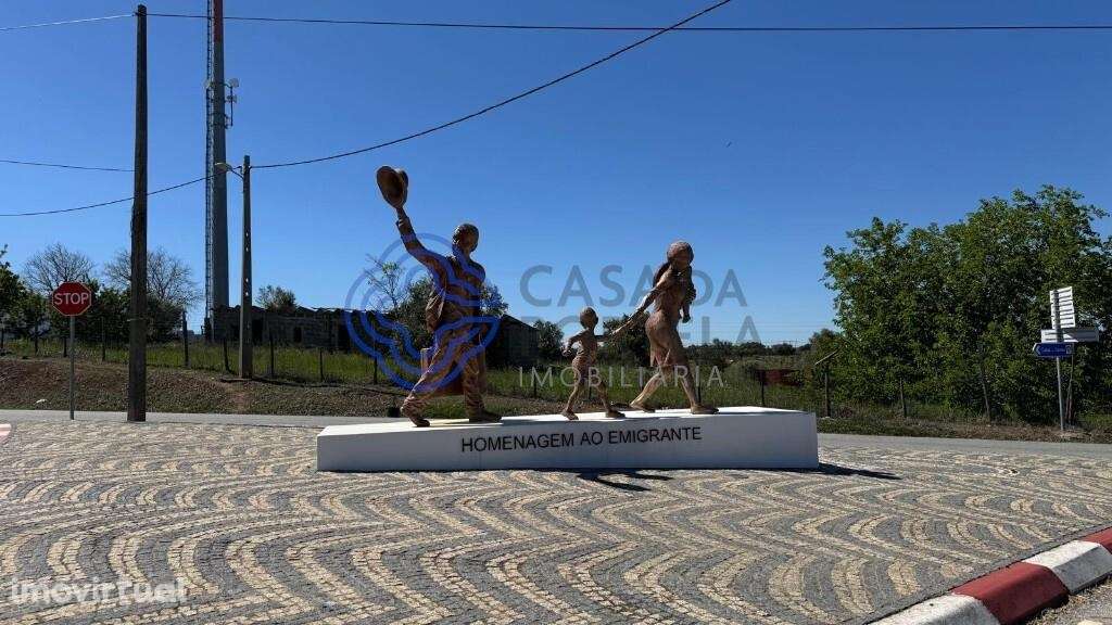 REFÚGIO EXCLUSIVO: ANTIGA ESCOLA PRIMÁRIA COM PROJETO APROVADO EM  ÉVO - Grande imagem: 2/60