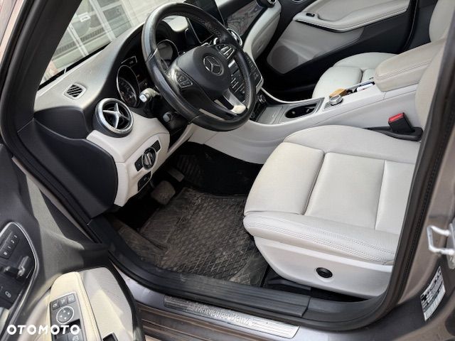 Mercedes-Benz CLA 250 7G-DCT - 5