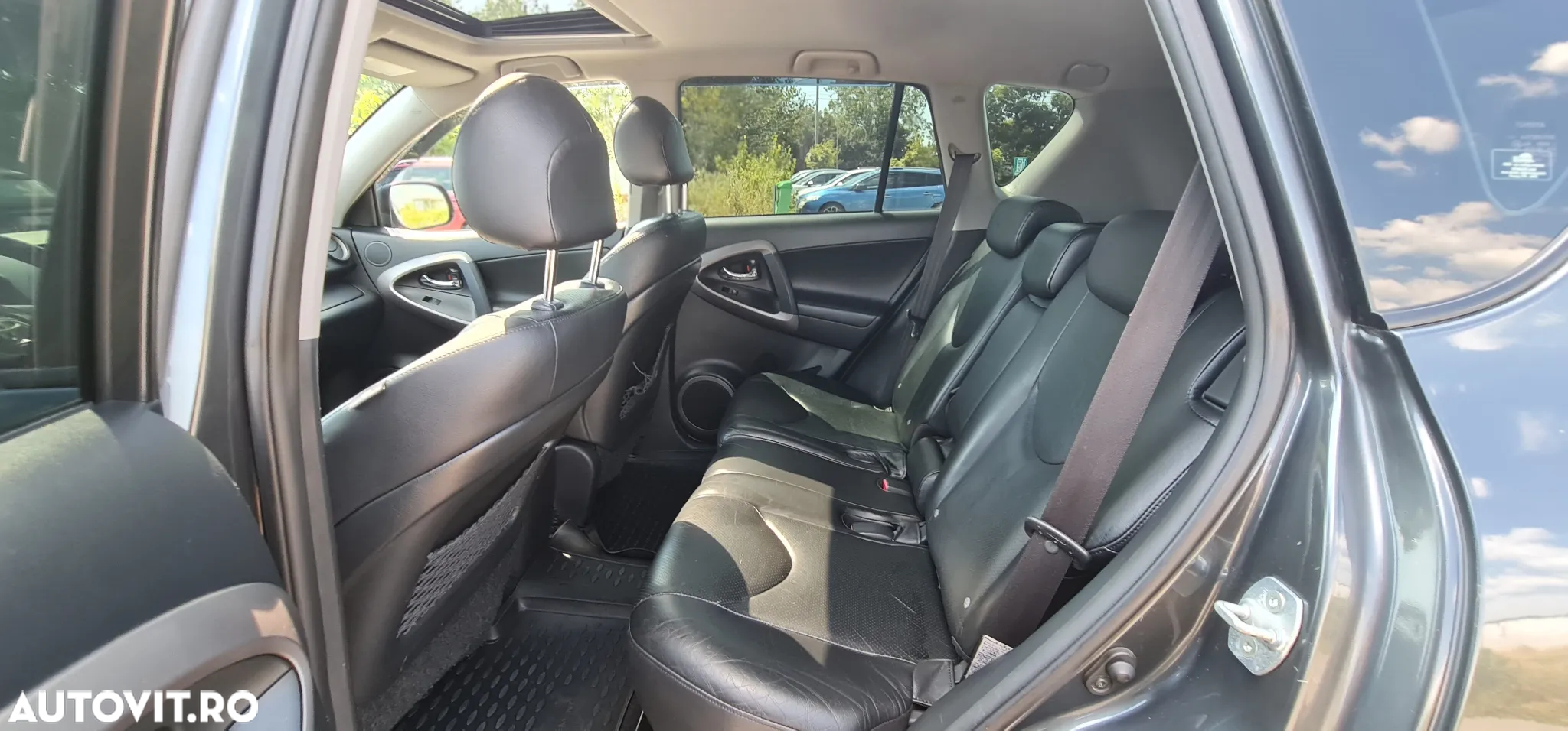 Toyota RAV4 2.0 Aut Luxury - 8