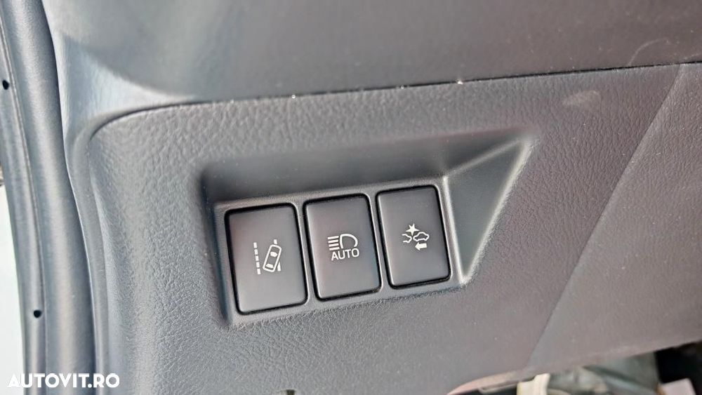 Toyota Yaris - 25
