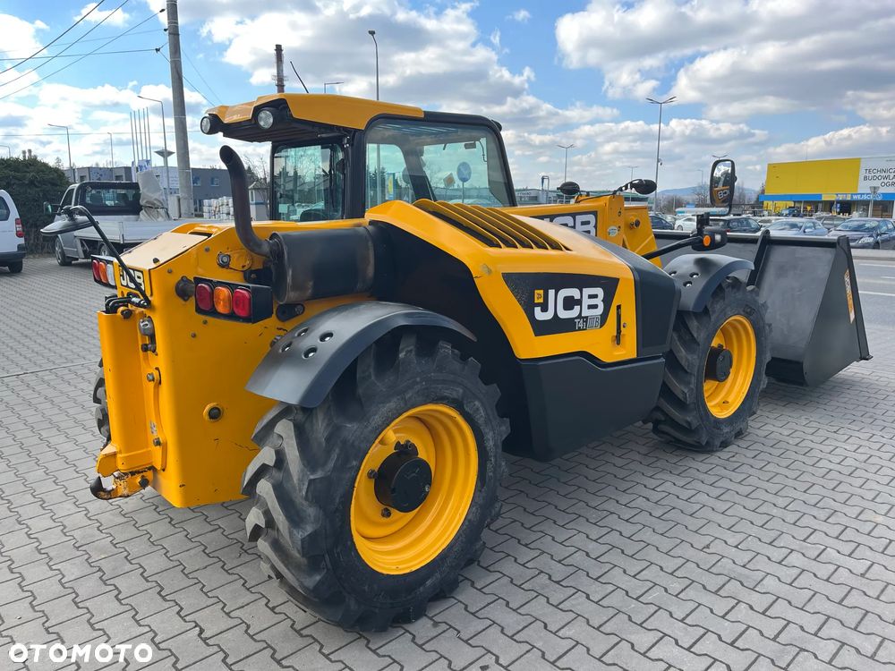 JCB 527-58 Agri - 5