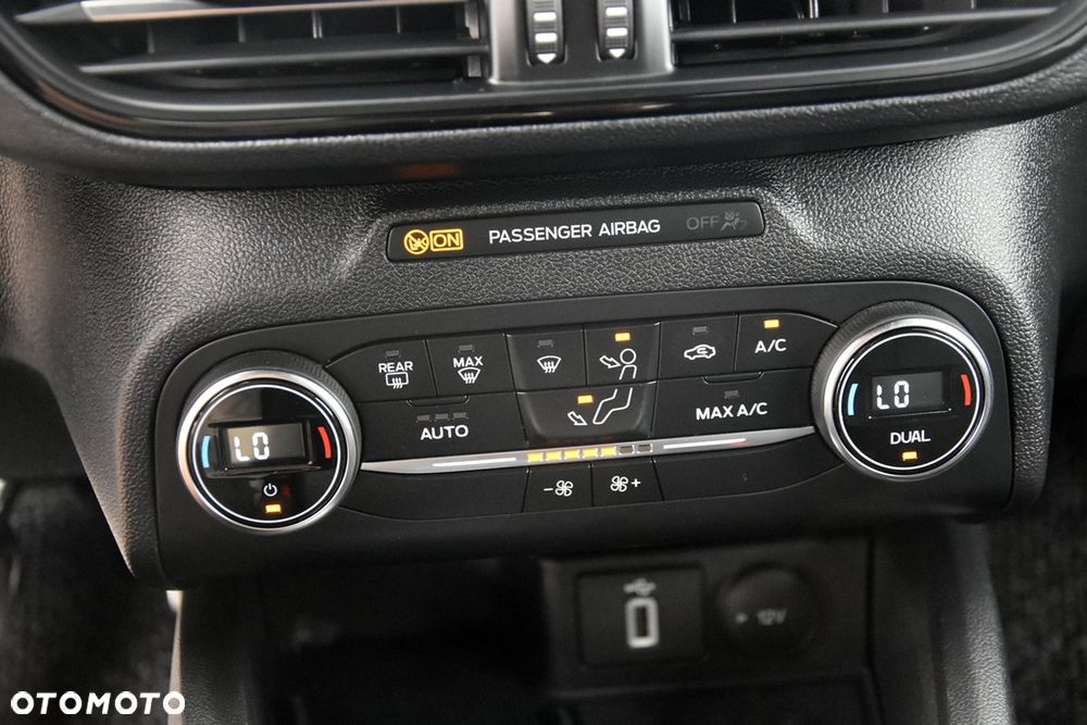 Ford Focus 1.5 EcoBlue STart-Stopp-System ST-LINE - 18