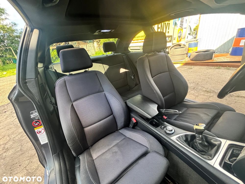 BMW Seria 1 123d - 8