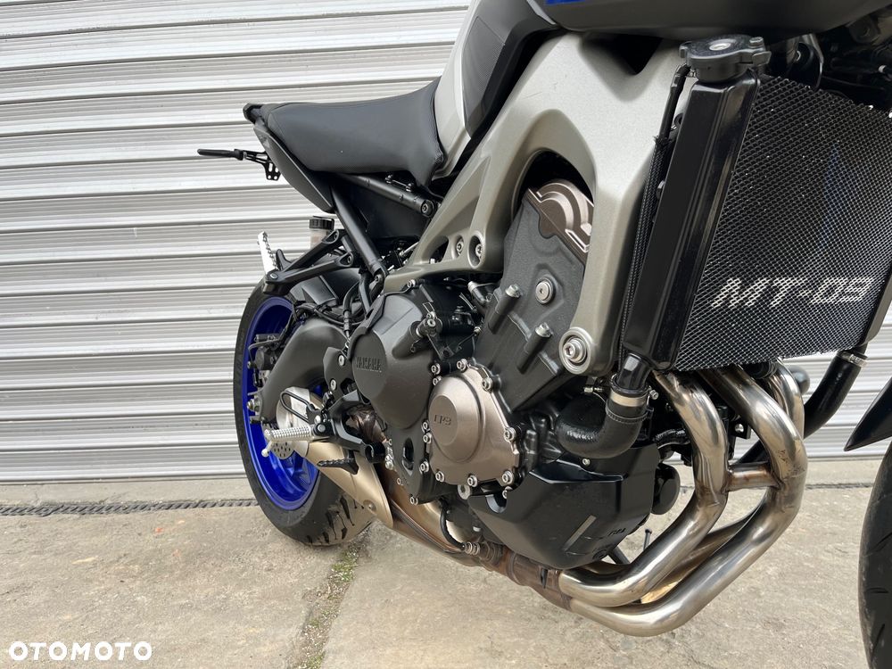Yamaha MT - 24