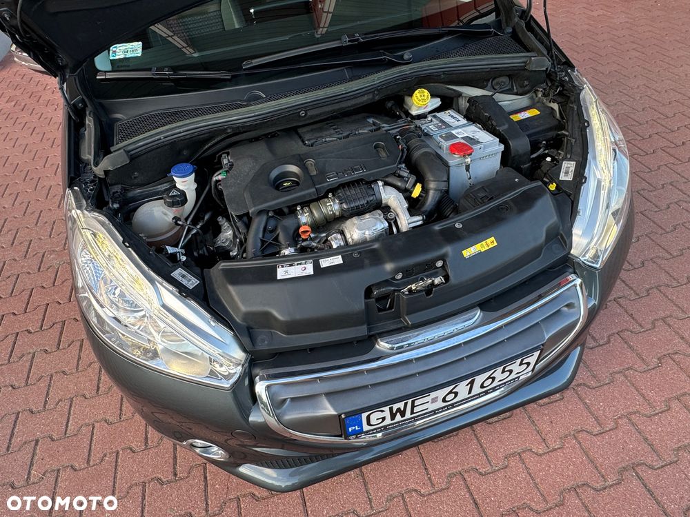 Peugeot 208 - 29