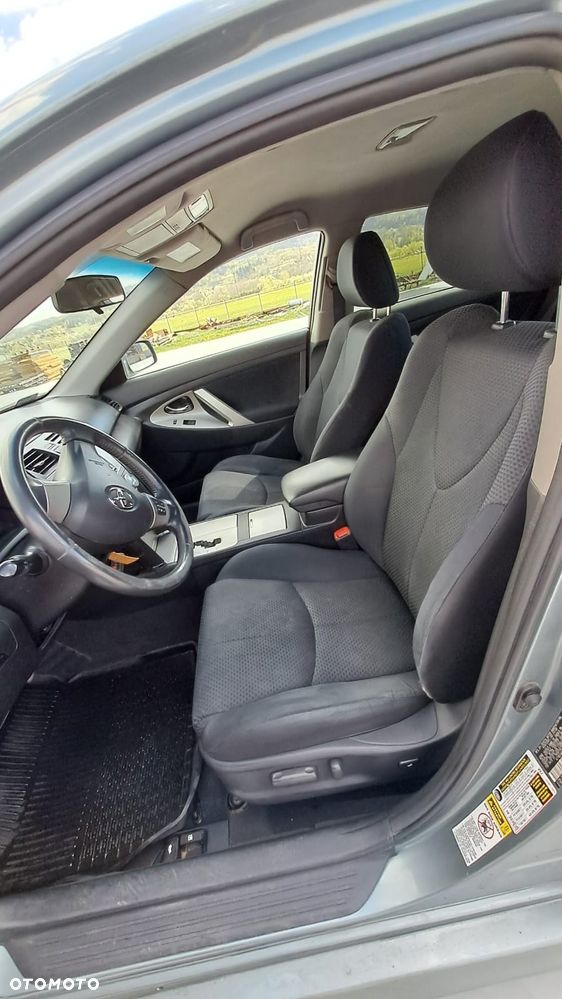 Toyota Camry - 6