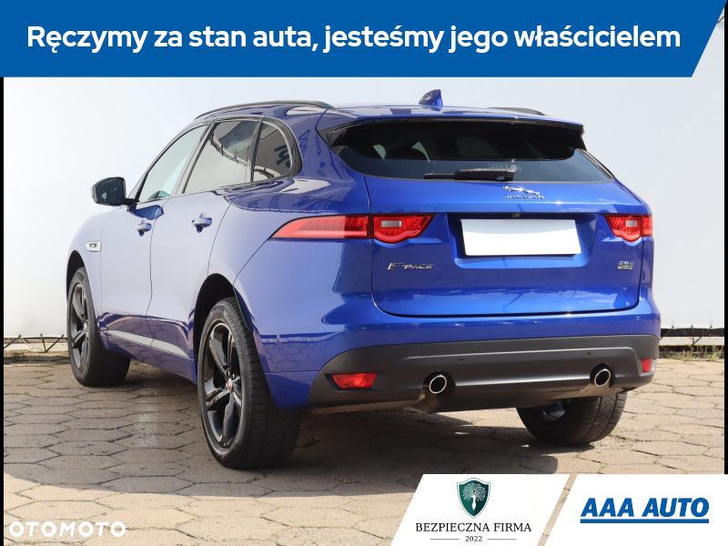 Jaguar F-Pace - 5