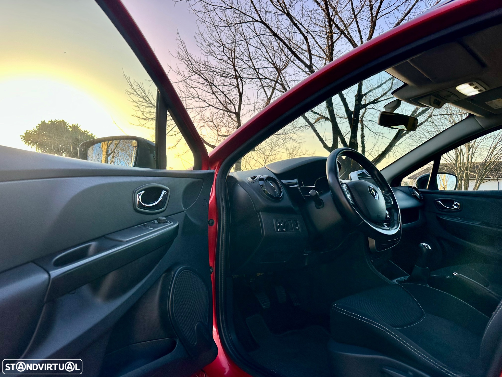 Renault Clio Sport Tourer 1.5 dCi Dynamique S - 16