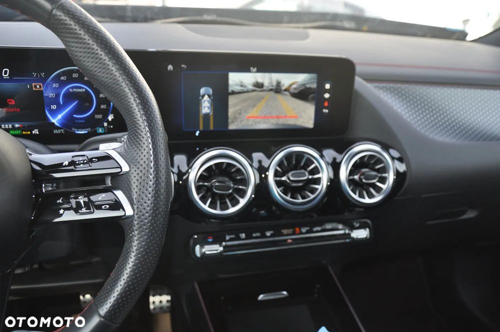 Mercedes-Benz EQA 250+ AMG Line - 36