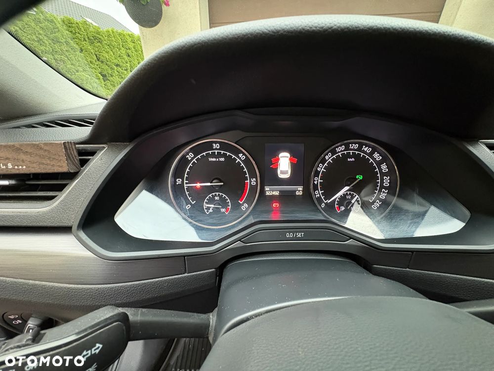 Skoda Superb 2.0 TDI 4x4 Active DSG - 10