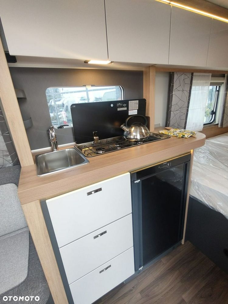 KNAUS Sport 450 FU z łóżkiem francuskim, DMC 1500 KG - 9