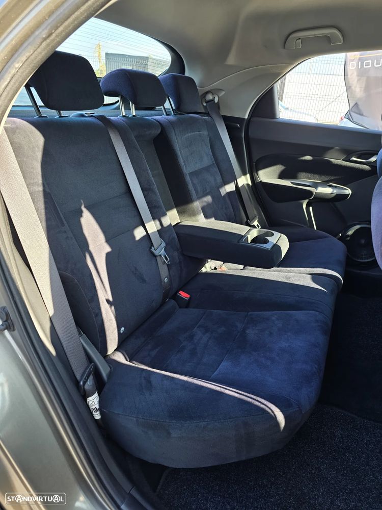 Honda Civic 1.4 Sport - 9