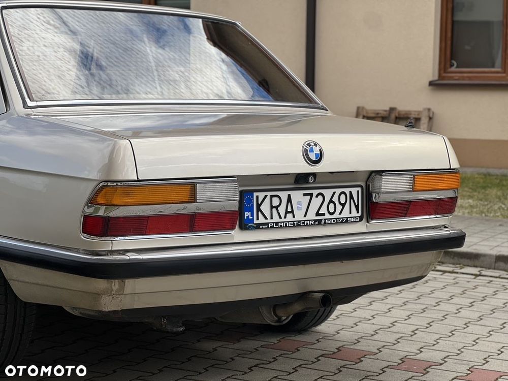 BMW Seria 5 525 e - 22