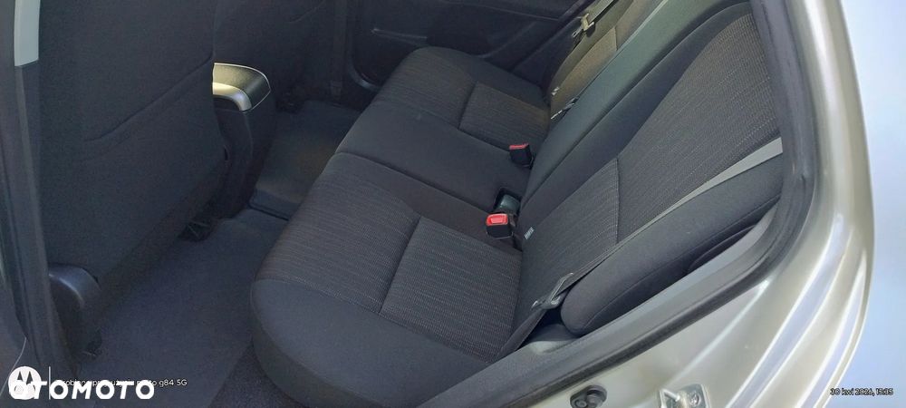 Toyota Auris 1.6 VVT-i Sol - 20