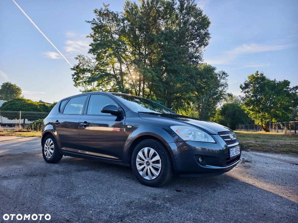 Kia Ceed - 5