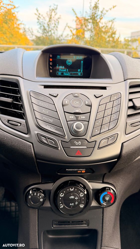 Ford Fiesta 1.25 Trend - 12