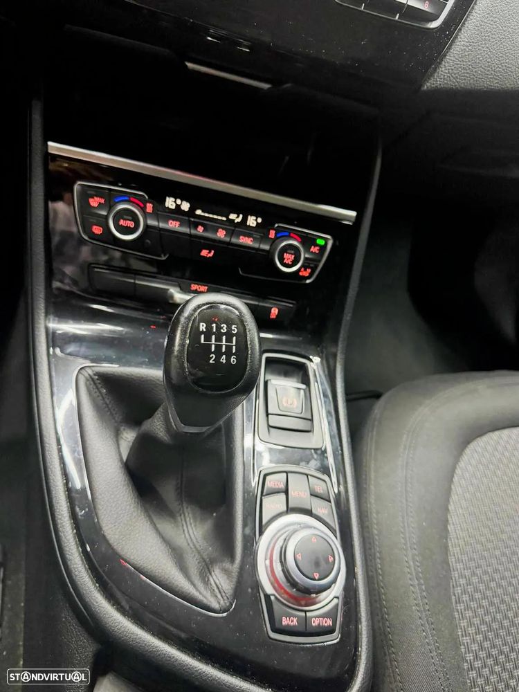 BMW 218 Active Tourer d Line Sport - 11