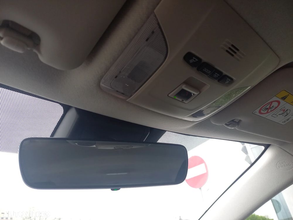 Toyota Corolla 1.8 HSD Business - 25