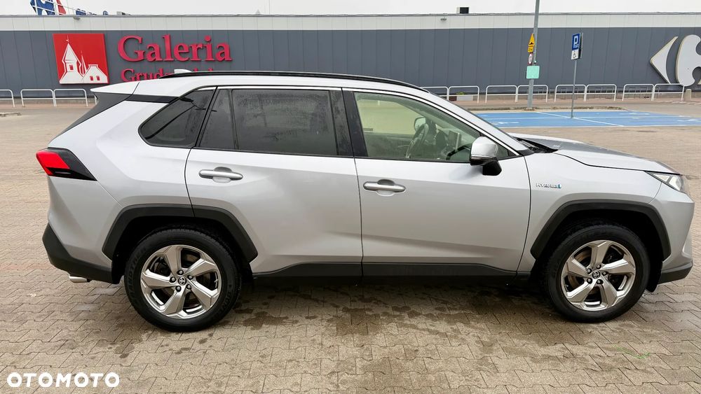 Toyota RAV4 - 4