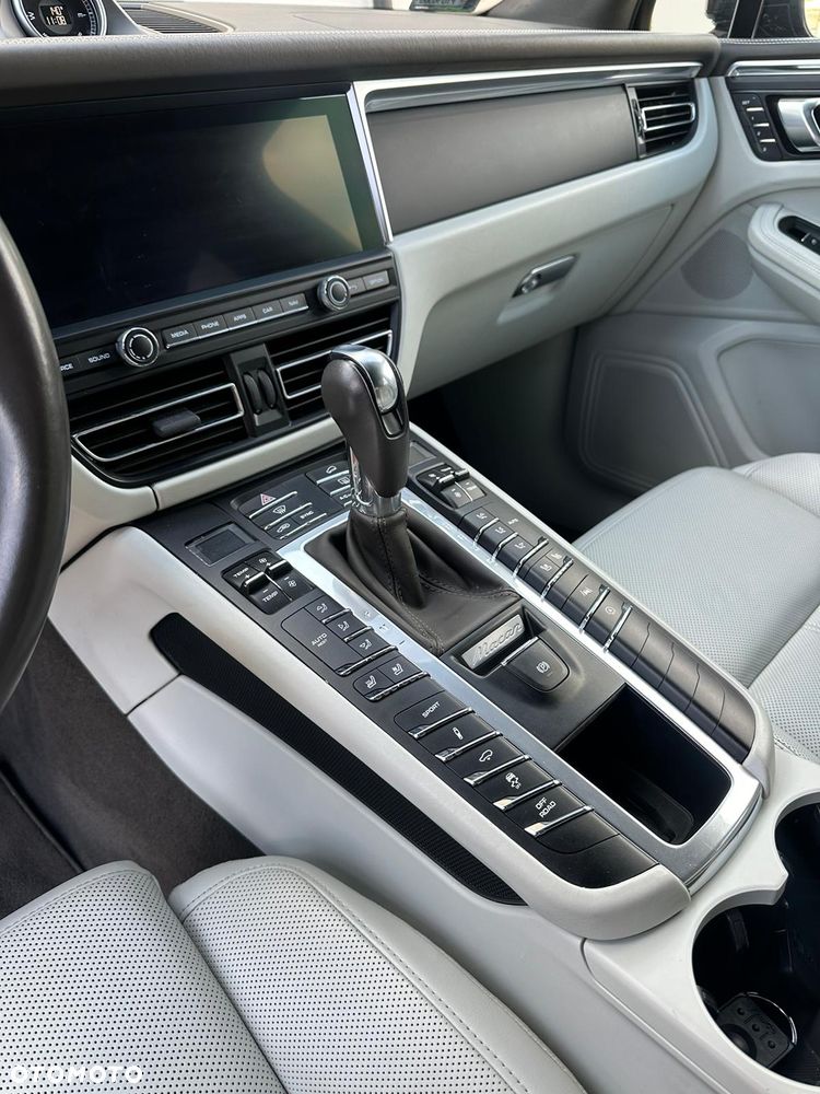 Porsche Macan - 17