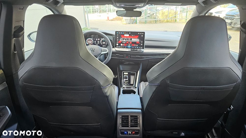Volkswagen Golf 1.5 eTSI mHEV R-Line Plus DSG - 30