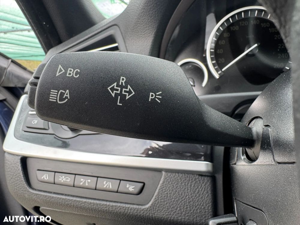 BMW Seria 5 525d xDrive AT - 37