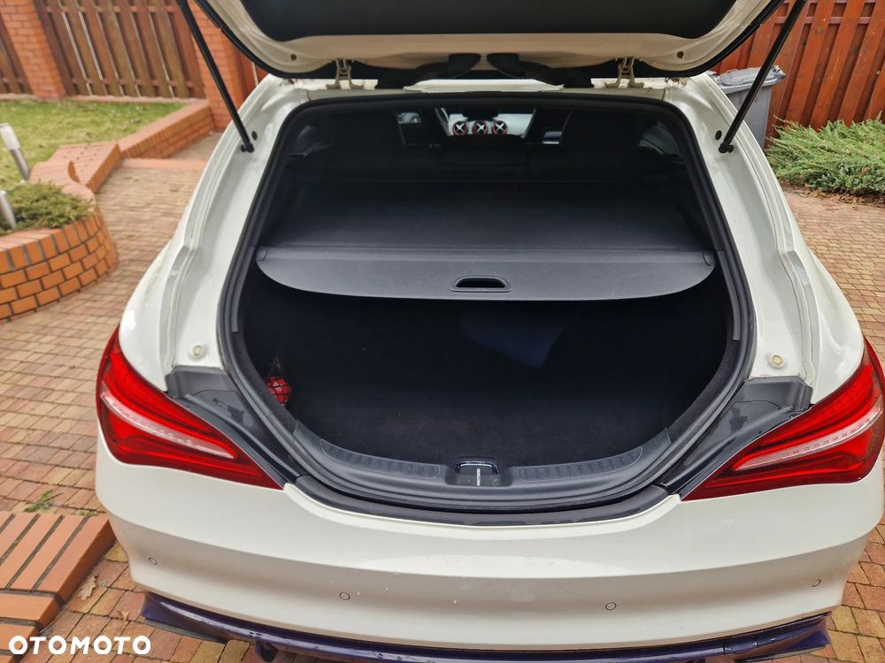 Mercedes-Benz CLA - 11