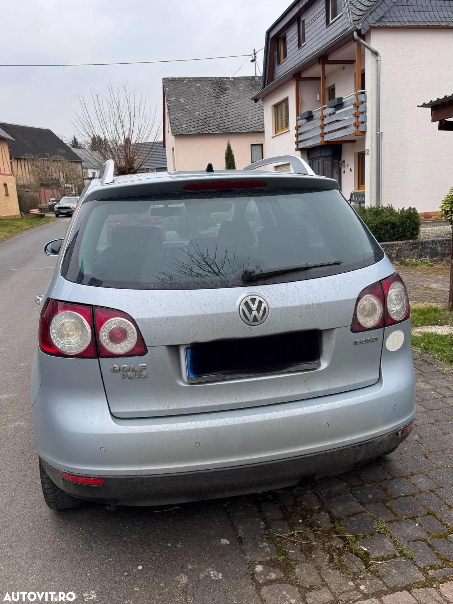 Volkswagen Golf Plus 1.9 TDI DPF Comfortline BlueMotion - 5